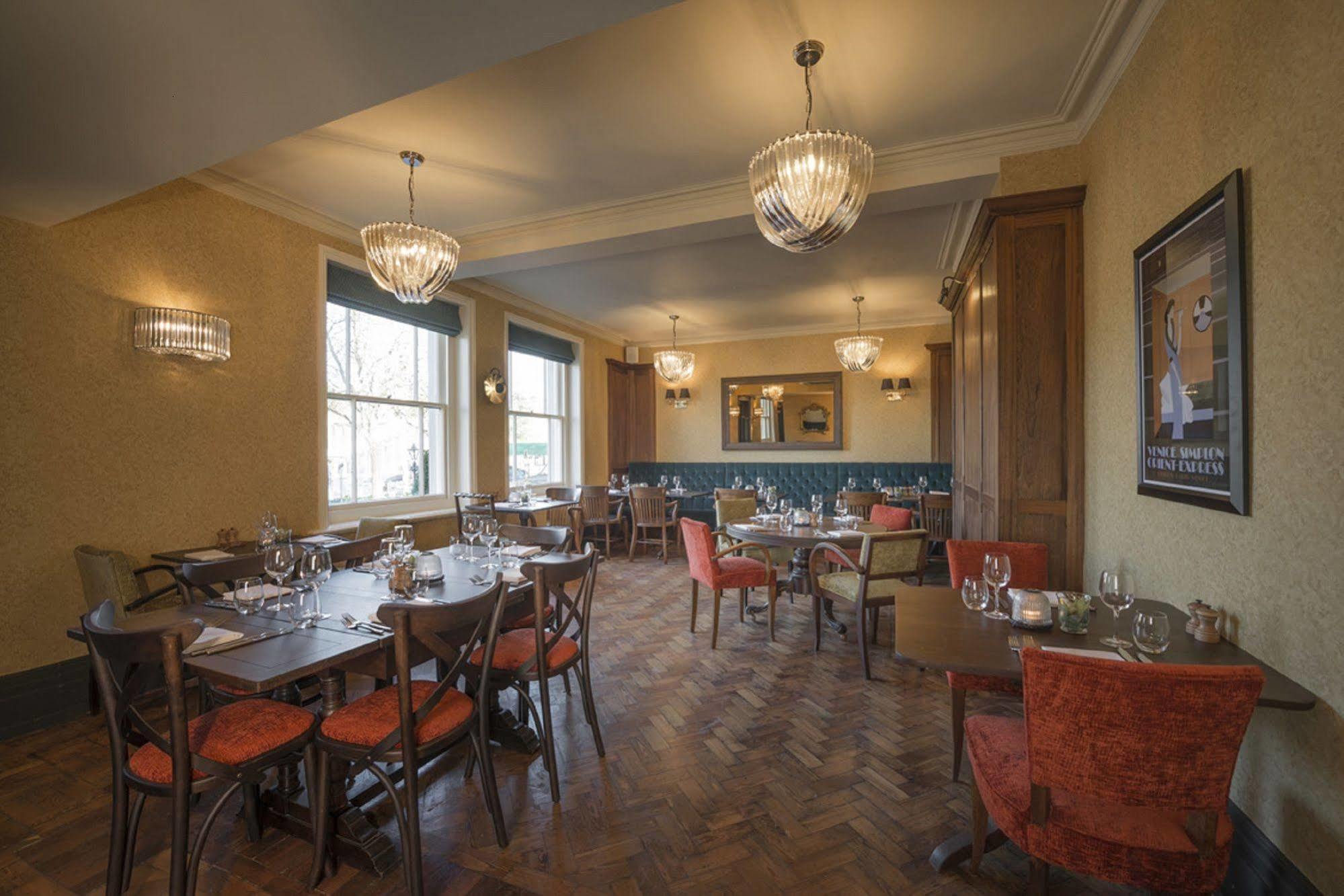 Locanda Harper's Steakhouse With Rooms, Haslemere