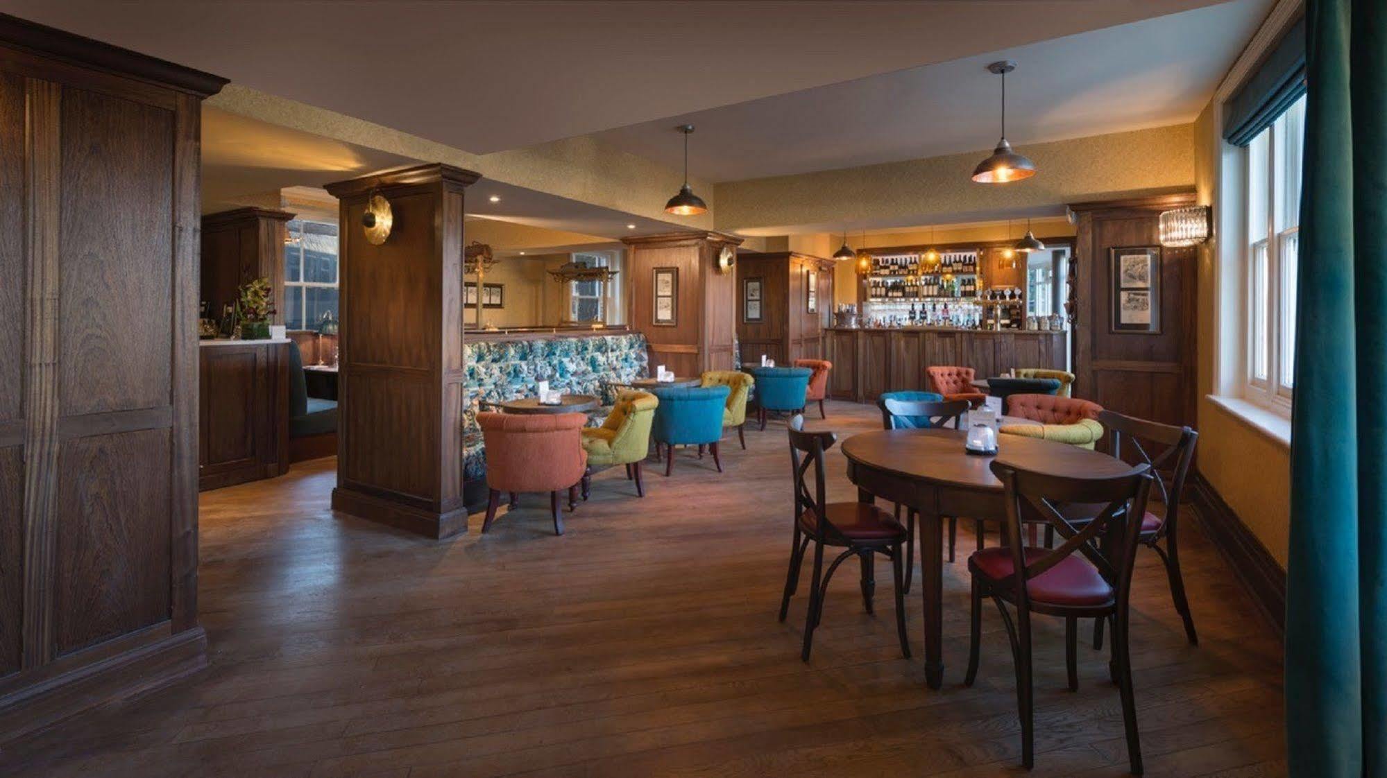 Harper's Steakhouse With Rooms, 4* Haslemere